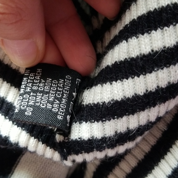 BCBGMAXAZRIA  Sweater - Picture 11 of 12